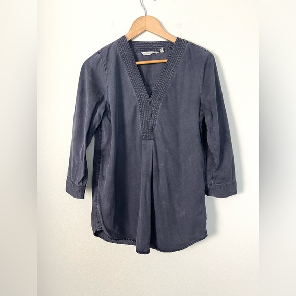 Soft Surroundings Piper V-Neck‎ Stone Wash Tencel Blouse Navy Spring Size Small - Picture 1 of 7